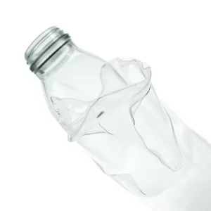 Jak odkształcić plastikową butelkę