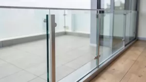 Szkło na balustrady cena