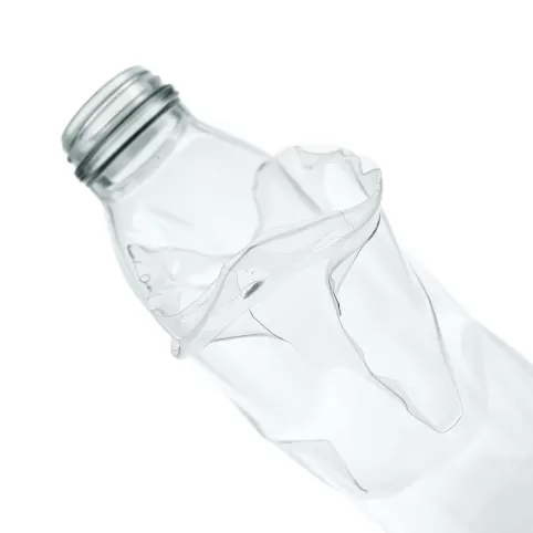 Jak odkształcić plastikową butelkę