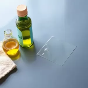 Jak usunąć klej po naklejce z plastiku