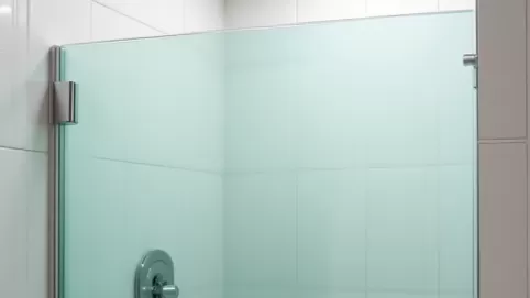 szkło do łazienki na ścianę jaka grubość