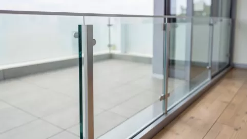Szkło na balustrady cena